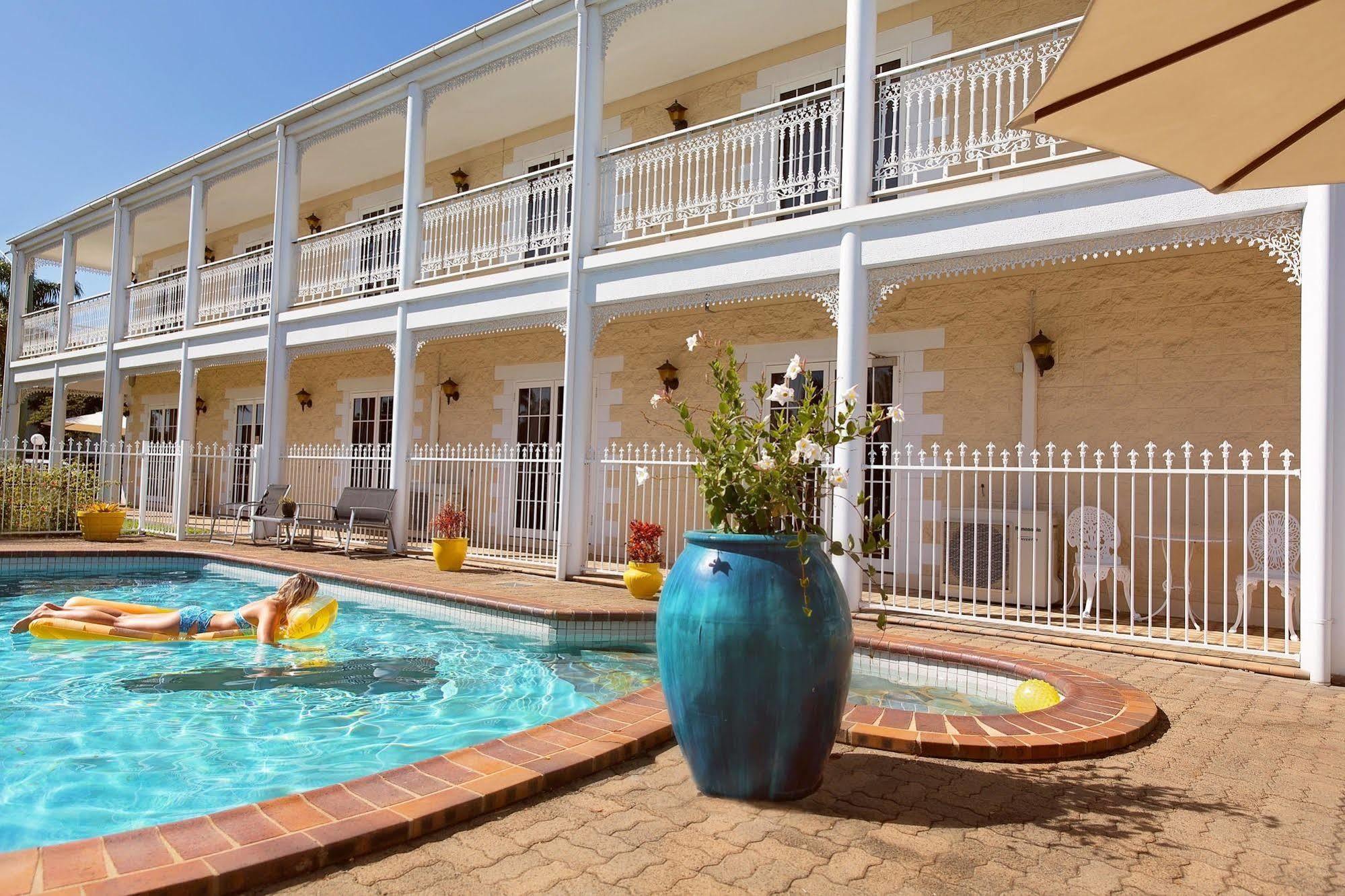 White Lace Motor Inn Mackay Buitenkant foto